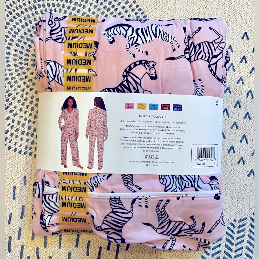 DKNY notch-collar PJs
